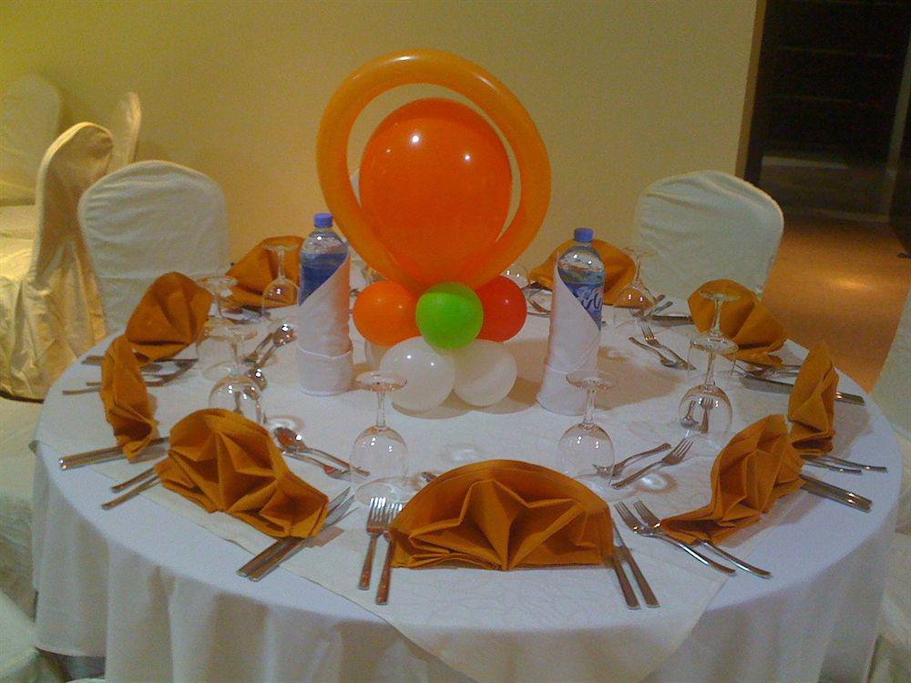 Gokulam Park Doha Hotel Kültér fotó