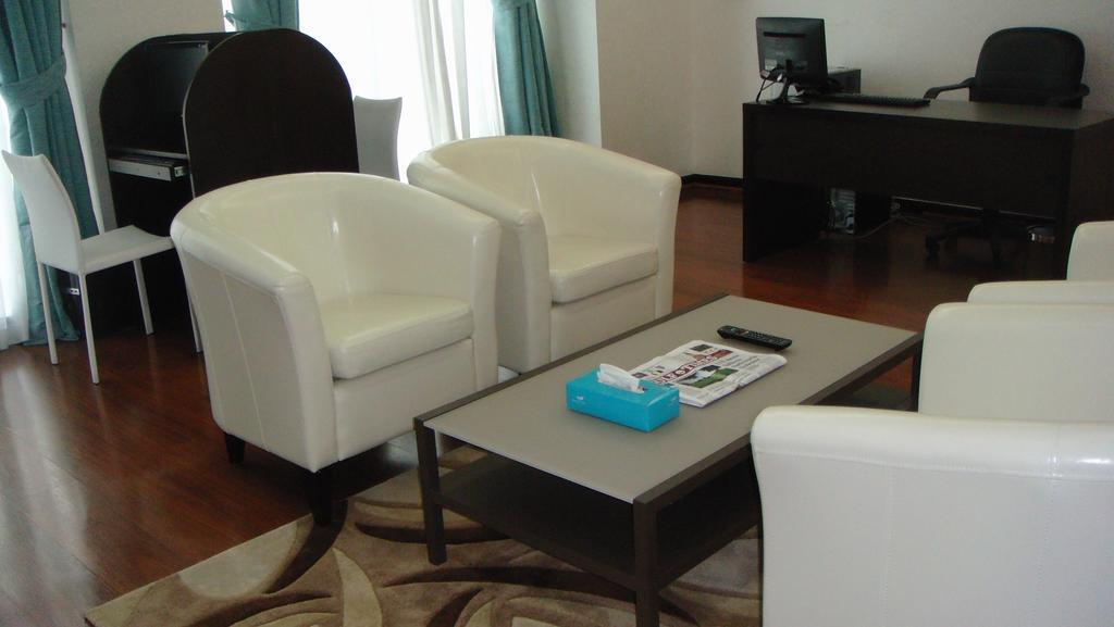 Gokulam Park Doha Hotel Kültér fotó