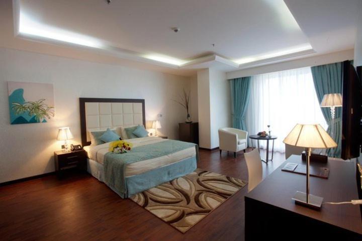 Gokulam Park Doha Hotel Kültér fotó