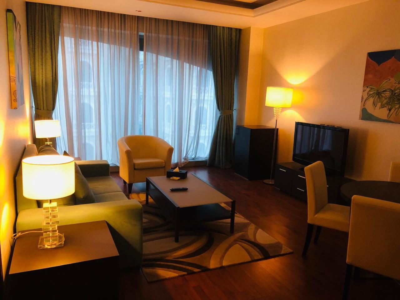 Gokulam Park Doha Hotel Kültér fotó
