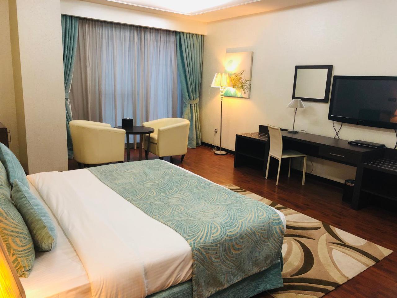 Gokulam Park Doha Hotel Kültér fotó
