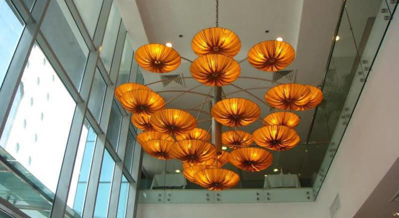 Gokulam Park Doha Hotel Kültér fotó